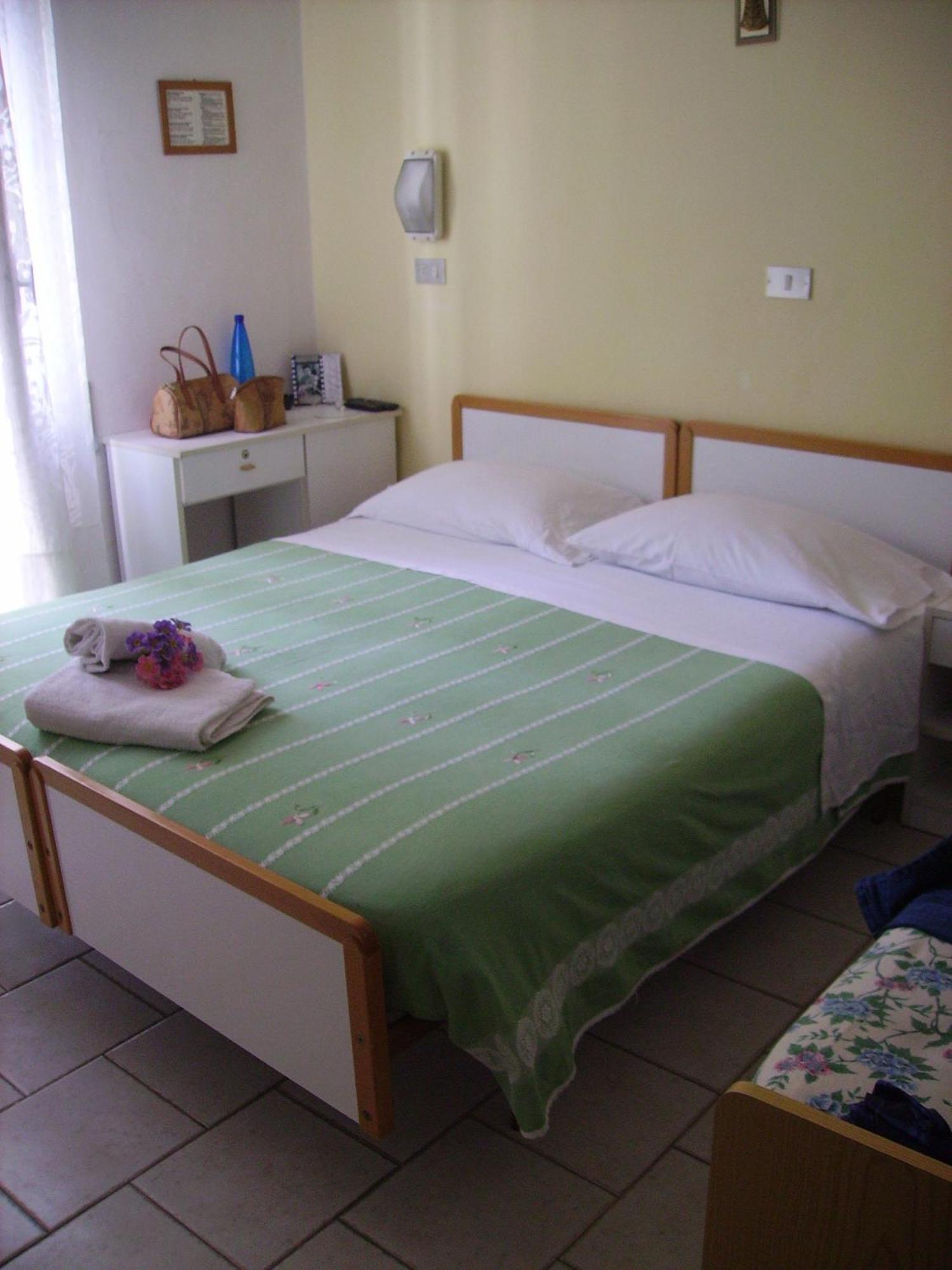 Albergo Maria Gabriella Rimini Esterno foto