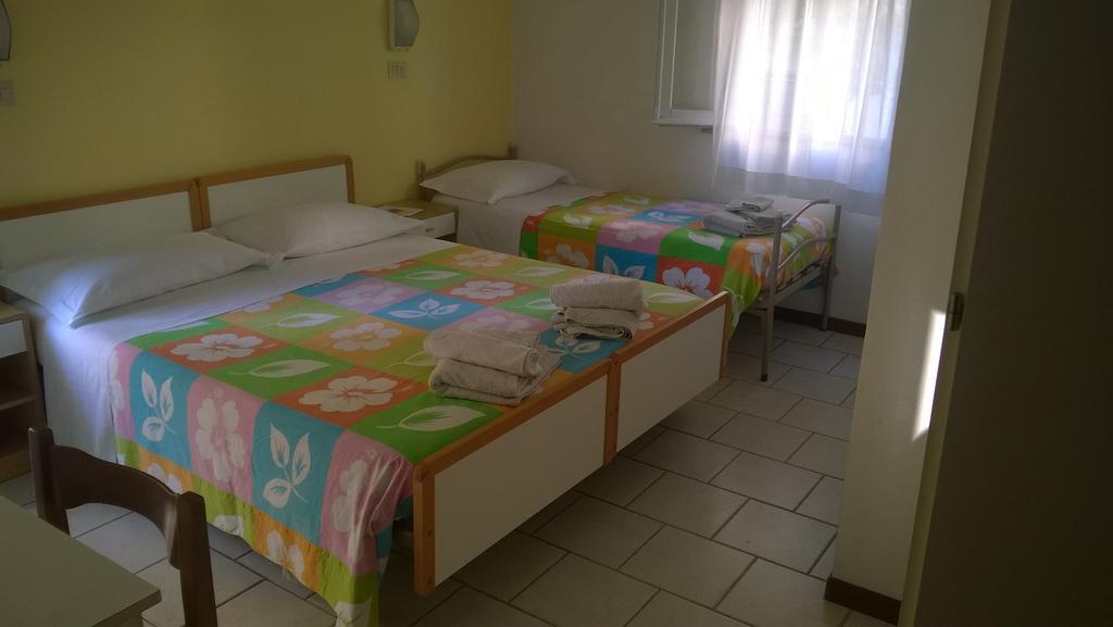 Albergo Maria Gabriella Rimini Esterno foto