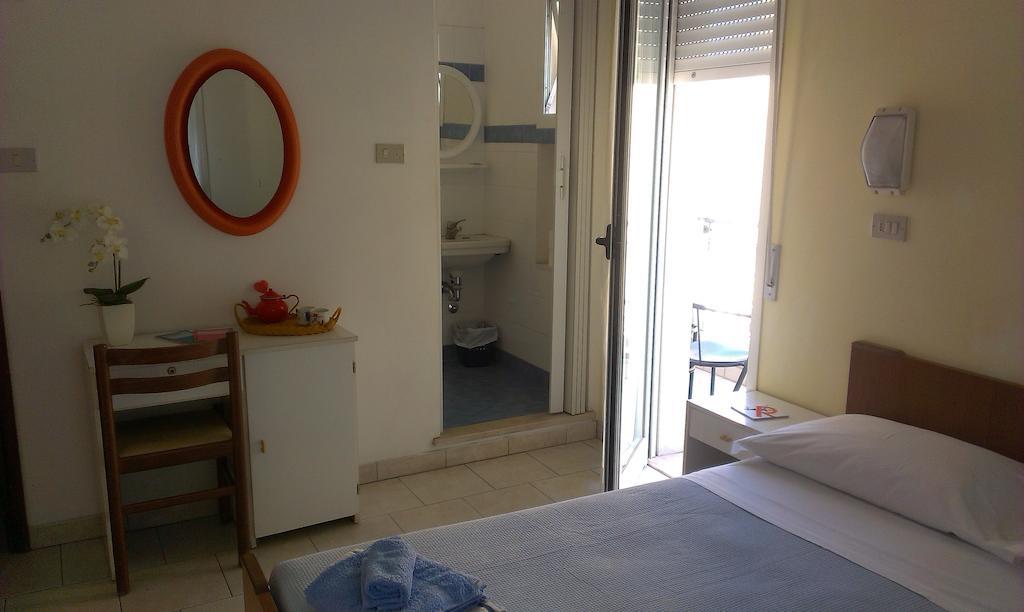 Albergo Maria Gabriella Rimini Camera foto